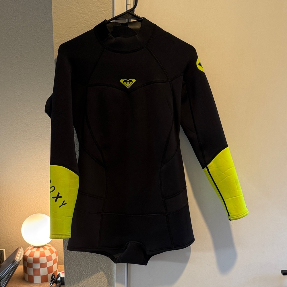 Roxy Black Wetsuit with Neon Yellow Accents